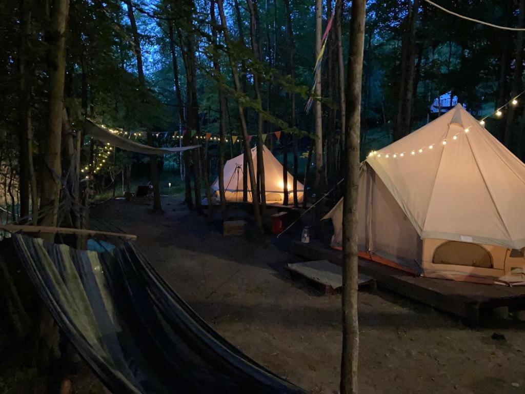 Glampspace - Szlak Beskidzki Hotel เมียดซิบรอดจิ บิอัลสแก ภายนอก รูปภาพ